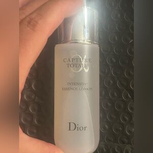Dior Capture Totale Essence Lotion in Silver and Frosted White